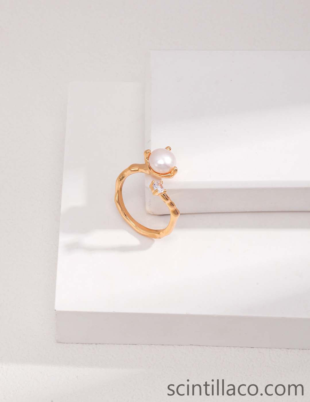 Yellow/White Gold Pearl Ring