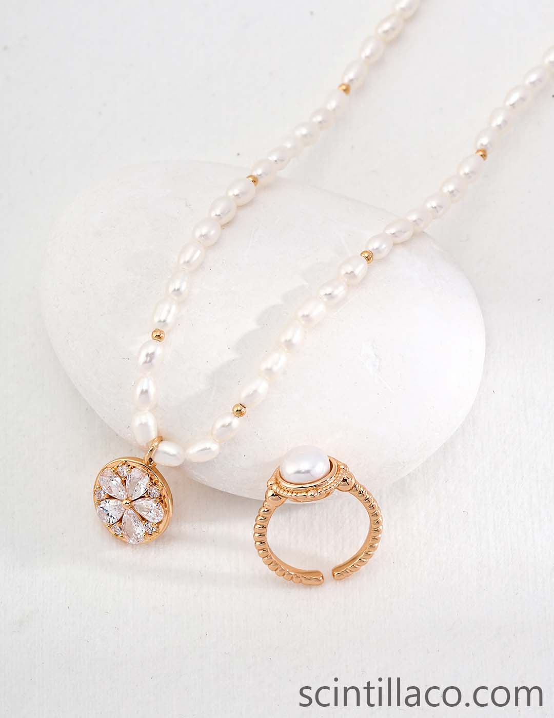 Pearl Necklace with Sakura shape Pendant