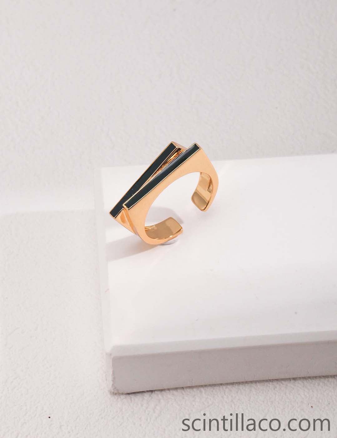 Golden Color Drip Glaze Ring